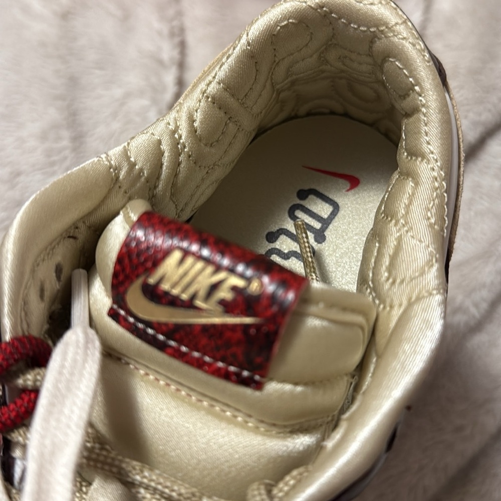 Nike Dunk Low LX - Picture 10 of 12